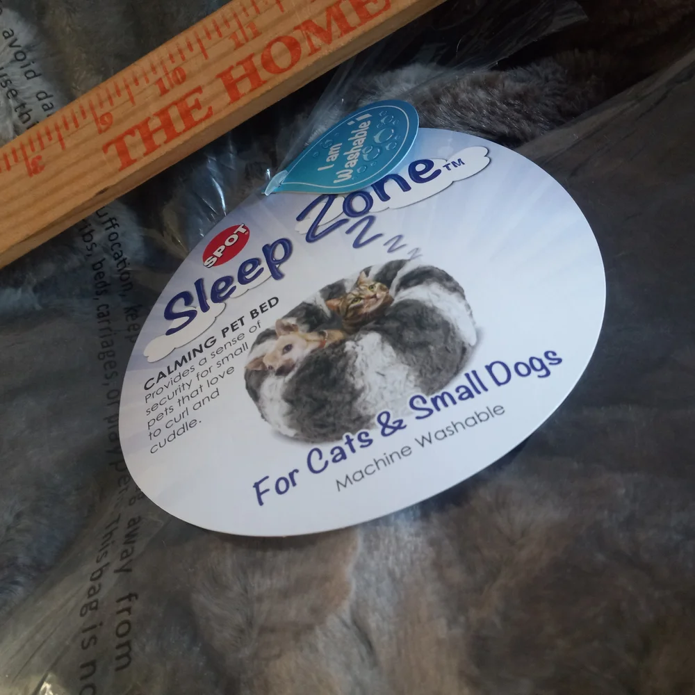 SPOT SLEEP ZONE Dog and Cat Plush Bed